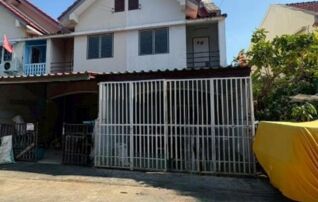 ทรัพย์สถาบันโดย GHB ทาวน์เฮาส์ ปิยะพัฒนาเฟส 4 (Baan Piyapattana Phase 4)