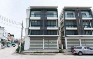 ทรัพย์ธนาคารโดย KASIKORNBANK ทาวน์เฮาส์ ถนนบางขุนเทียน - ชายทะเล