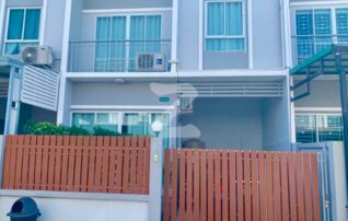 🏠 ขายบ้านทาวน์โฮม 2 ชั้น พร้อมเฟอร์นิเจอร์  มาแต่ตัวพร้อมเสื้อผ้า พร้อมเข้าอยู่ได้เลย  ขายราคา 1.8 ล้านบาท (เจ้าของขายเองครับ)🙏🏻 : เจ้าของขายเอง (งดรับนายหน้า)