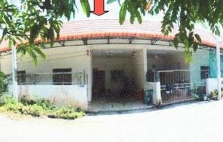 ทรัพย์สถาบันโดย อาคารสงเคราะห์ ทาวน์เฮาส์ ซอยม.พัชรินทร์ คลองตาล