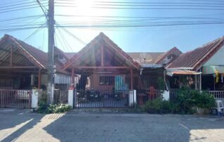ทรัพย์สถาบันโดย GHB บ้านแฝด บ่อหิน วิลล่า
