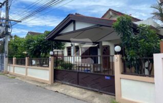 🏠 ขายบ้านเดี่ยว 1 ชั้น (เจ้าของขายเองค่ะ)❗️ เนื้อที่ 56 ตรว. 3 ห้องนอน 2 ห้องน้ำ 1 ห้องครัว 1 ห้องรับแขก พร้อมเครื่องปรับอากาศ จอดรถยนต์ได้ 1 คัน : เจ้าของขายเอง (งดรับนายหน้า)