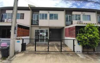 ทรัพย์สถาบันโดย GHB ทาวน์เฮาส์ พฤกษารังสิต-คลอง 4