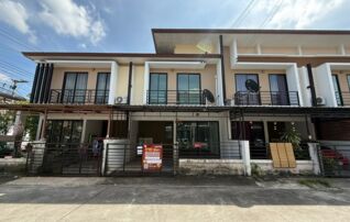 ทรัพย์สถาบันโดย JAM ทาวน์เฮาส์ ธดารัล ทาวน์โฮม บ่อวิน (Tadarun Townhome Bowin)