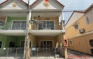 ทรัพย์สถาบันโดย GHB ทาวน์เฮาส์ อีสแลนด์ แอนด์ เฮ้าส์ (East Land and House)