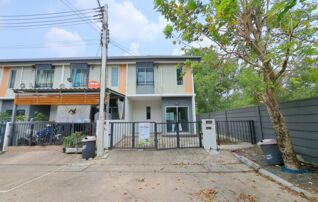ทรัพย์สถาบันโดย JAM ทาวน์เฮาส์ พฤกษา 96/2 รังสิต - คลองหลวง (Baan Pruksa 96/1 Rangsit-Klongluang)