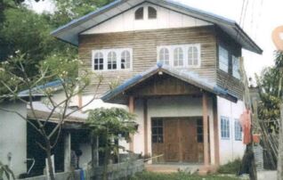 ทรัพย์สถาบันโดย อาคารสงเคราะห์ บ้านเดี่ยว ถนนร้อยเอ็ด-กาฬสินธุ์(ทล.214)