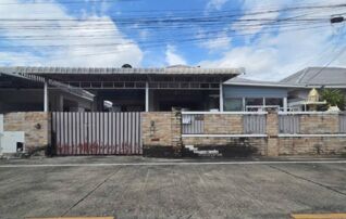 ทรัพย์สถาบันโดย GHB บ้านเดี่ยว เดอะไนท์ ทรี
