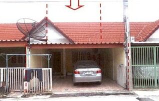 ทรัพย์สถาบันโดย GHB ทาวน์เฮาส์ นครหลวง พระนครศรีอยุธยา