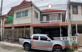 ทรัพย์สถาบันโดย GHB ทาวน์เฮาส์ พระปิ่น 9 โรจนะ (Phra Pin 9 Rojana)