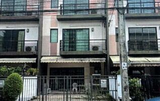 ทรัพย์สถาบันโดย GHB ทาวน์เฮาส์ บ้านกลางเมือง นวมินทร์ 42 (Baan Klang Muang Nawamin 42)