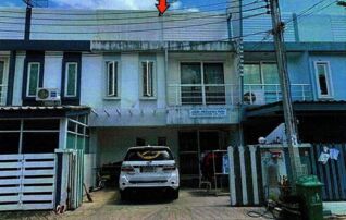 ทรัพย์สถาบันโดย GHB ทาวน์เฮาส์ เมอริทแกรนด์ดอนเมือง