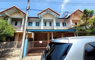 ทรัพย์สถาบันโดย GHB ทาวน์เฮาส์ ปิยทรัพย์