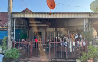 ทรัพย์สถาบันโดย GHB ทาวน์เฮาส์ ซอยพระลือ ซ.1 ถนนสีหราชเดโชชัย