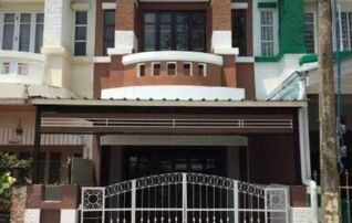 ทรัพย์สถาบันโดย GHB ทาวน์เฮาส์ บ้านปาริชาต 345 (Baan Parichat 345)