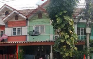 ทรัพย์สถาบันโดย GHB ทาวน์เฮาส์ สหรัตน์ธานี