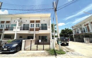 ทรัพย์สถาบันโดย GHB ทาวน์เฮาส์ กุลธนา 2 (Baan Kulthana 2 Phan Thong)