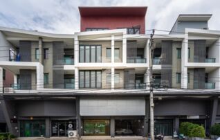 ขายและเช่า ตึกแถว-อาคารพาณิชย์(สำนักงาน) ในโครงการ บีอเวนิว วัชรพล B-Avenue Watcharapol  : เจ้าของให้เช่าเอง