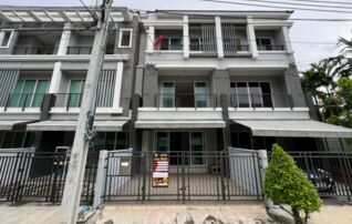 ทรัพย์สถาบันโดย JAM ทาวน์เฮาส์ บ้านกลางเมือง รัชดา-วงศ์สว่าง (Baan Klang Muang Ratchada-Wongsawang)