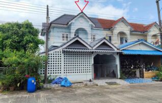 ทรัพย์สถาบันโดย GHB ทาวน์เฮาส์ แพรมาพร (Baan Phraemaporn Rangsit Klong 11)