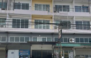 ทรัพย์สถาบันโดย JAM ตึกแถว-อาคารพาณิชย์ อาคารพาณิชย์ปทุมธานี (Diamond Market Shophouse)