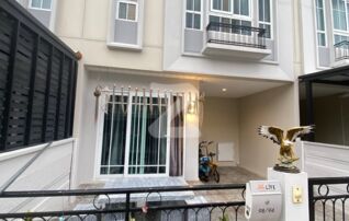 🏡ให้เช่าบ้านทาวน์โฮมทำเลดี ถนนกาญจนาภิเษก (เจ้าของปล่อยเอง) บ้านใหม่มาก🌈 เลี้ยงสัตว์ได้ค่ะ : เจ้าของให้เช่าเอง (งดรับนายหน้า)