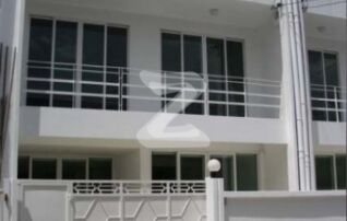 ให้เช่าทาวน์เฮาส์2ชั้น ตกแต่งใหม่ ถนนสุขุมวิท89/1 มี 4 นอน 2 น้ำแอร์ 5เครื่องใกล้ BTS อ่อนนุชเพียง 500 ม ราคาเช่า 30000บาท/เดือน ถนนสุขุมวิท : เจ้าของให้เช่าเอง