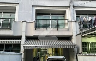 ขายทาวน์โฮม 3 ชั้น หมู่บ้านกลางเมือง เออร์บาเนี่ยน พระราม9-วงแหวน ถนนกรุงเทพกรีฑา : เจ้าของขายเอง