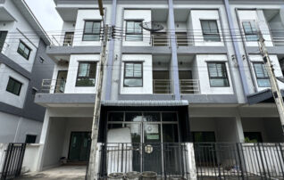 ทรัพย์สถาบันโดย JAM ทาวน์เฮาส์ เดอะเน็กซ์ บิชทาวน์ ศรีราชา (The Next Townhome Sriracha)