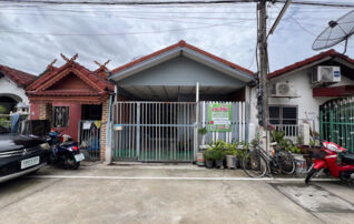 ทรัพย์สถาบันโดย JAM ทาวน์เฮาส์ พงศกร (Baan Pongsakorn)