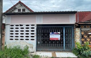 ทรัพย์สถาบันโดย GHB ทาวน์เฮาส์ สนามกีฬาวิลล่า (Khum Udomsap)