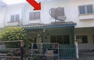 ทรัพย์สถาบันโดย อาคารสงเคราะห์ ทาวน์เฮาส์ นริศรา.