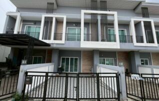 ทรัพย์สถาบันโดย JAM ทาวน์เฮาส์ นาราทาวน์ รัตนาธิเบศร์-เวสต์เกต (Nara Town Rattanathibet-Westgate)