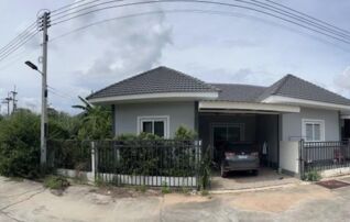 ทรัพย์สถาบันโดย GHB ทาวน์เฮาส์ ซอยมาบยางพร 43 ถนนปลวกแดง-ห้วยปราบ