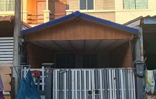 ทรัพย์สถาบันโดย GHB ทาวน์เฮาส์ ฉัตรไพลิน (Chatrapailin Latlumkaew)