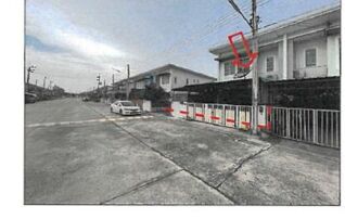 ทรัพย์สถาบันโดย GHB ทาวน์เฮาส์ เดอะมิกซ์ สะพานสี่-มาบยางพร