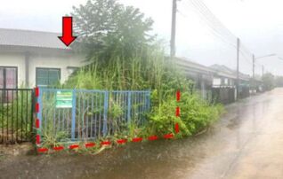 ทรัพย์สถาบันโดย GHB ทาวน์เฮาส์ ลนารมย์ 304