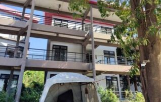 ทรัพย์สถาบันโดย GHB คอนโด ฟรีซ คอนโดมิเนียม เอแบค บางนา (Freezz Condominium ABAC Bangna)