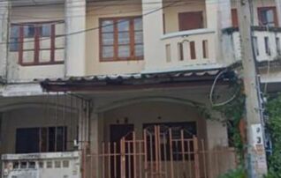 ทรัพย์สถาบันโดย GHB ทาวน์เฮาส์ พิชาดา