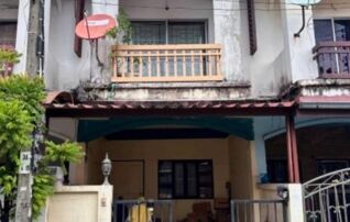 ทรัพย์สถาบันโดย GHB ทาวน์เฮาส์ กฤษณา