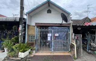 ทรัพย์สถาบันโดย GHB ทาวน์เฮาส์ใกล้ PK26 นพรัตน์ เลิศอุบล 5 (Loet Ubon 5 Suan Siam 3)