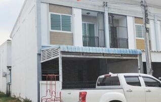 ทรัพย์สถาบันโดย GHB ทาวน์เฮาส์ ตรีพฤกษ์