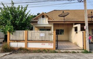 ทรัพย์สถาบันโดย GHB ทาวน์เฮาส์ นิคมพัฒนา ระยอง
