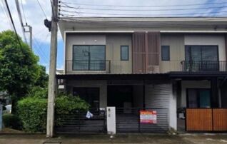 ทรัพย์สถาบันโดย GHB ทาวน์เฮาส์ ประเวศ กรุงเทพมหานคร