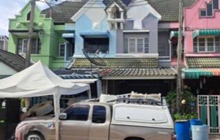 ทรัพย์สถาบันโดย GHB ทาวน์เฮาส์ ลัลลี่วิลล์ (Lally Ville Lamlukka Klong 2)