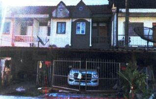 ทรัพย์สถาบันโดย GHB ทาวน์เฮาส์ พุนพินวิลล่า