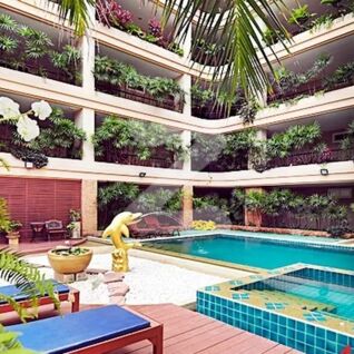 เอ็กเซ็กคิวทีฟ เรสซิเดนซ์ 4 Executive Residence IV
