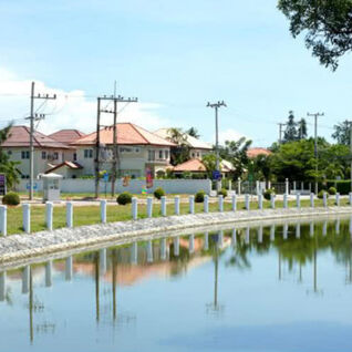 ชวนชื่น บรู๊คไซด์ Chuanchuen Brookside