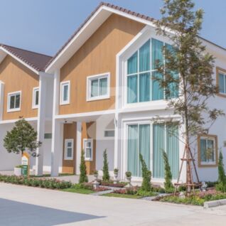 ภัทร พรีเมียร์ รังสิต-ปทุมธานี Pattra Premier Rangsit-Pathumthani