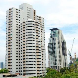 บ้านสวนเพชร พร้อมพงศ์ คอนโดมิเนียม Baan Suan Petch Phromphong Condominium